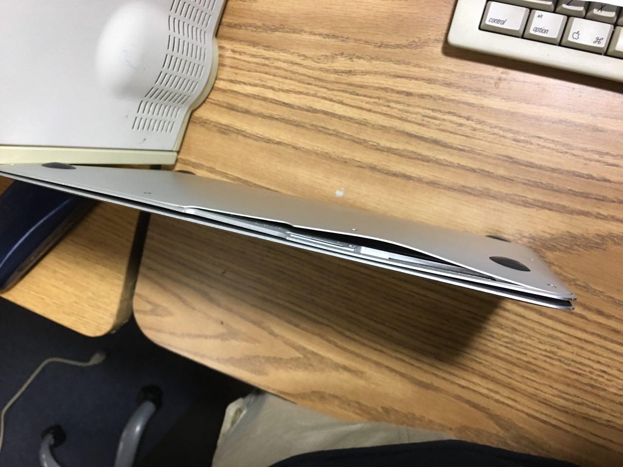 I think my old MacBook Air  may be having battery issues