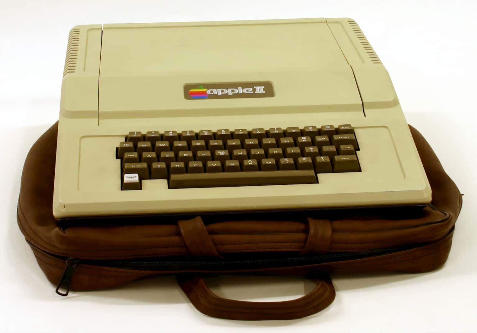 Why the Apple II was great and more – This Geek in Review for 8 May 2020