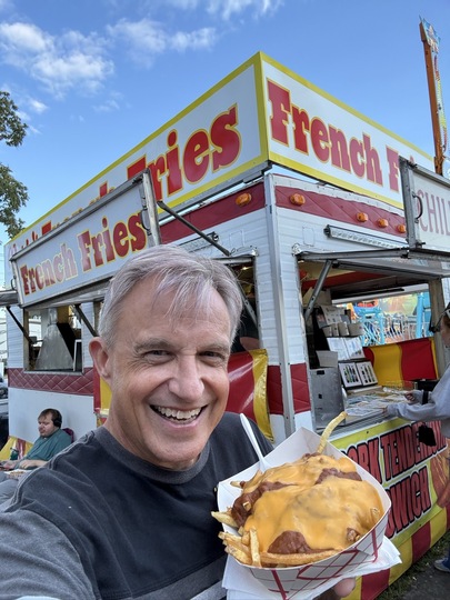 Barb’s Chili Cheese Fries